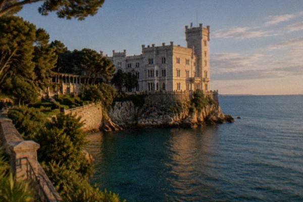 Private Castle Tour, Apartments, Trieste