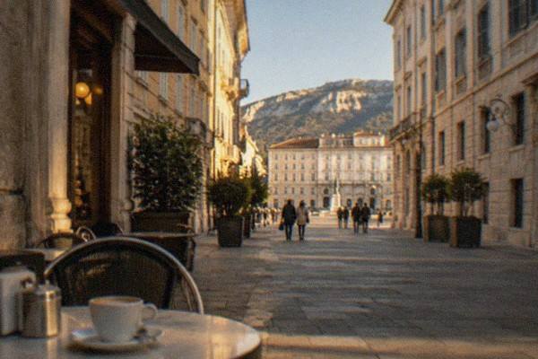 Guided Walk, Coffee in Historic Bar, Trieste